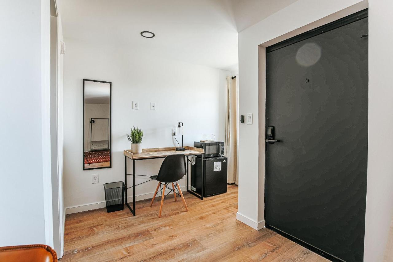 Grey Pine Lodge Уейнсборо Стая снимка